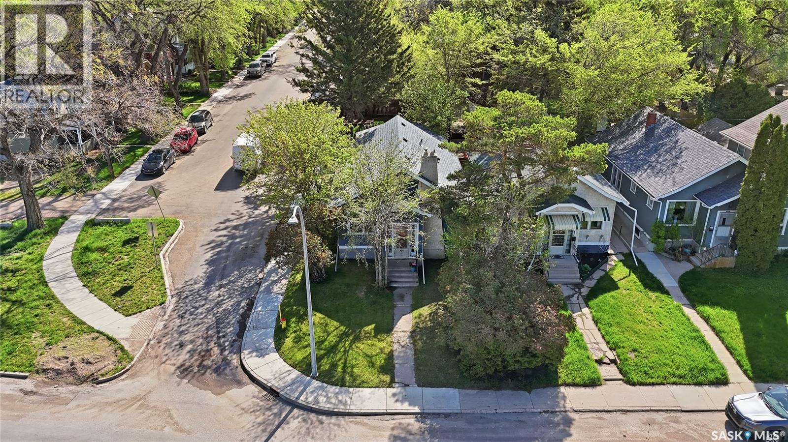 1001 Lorne Avenue, Saskatoon, SK - Outdoor