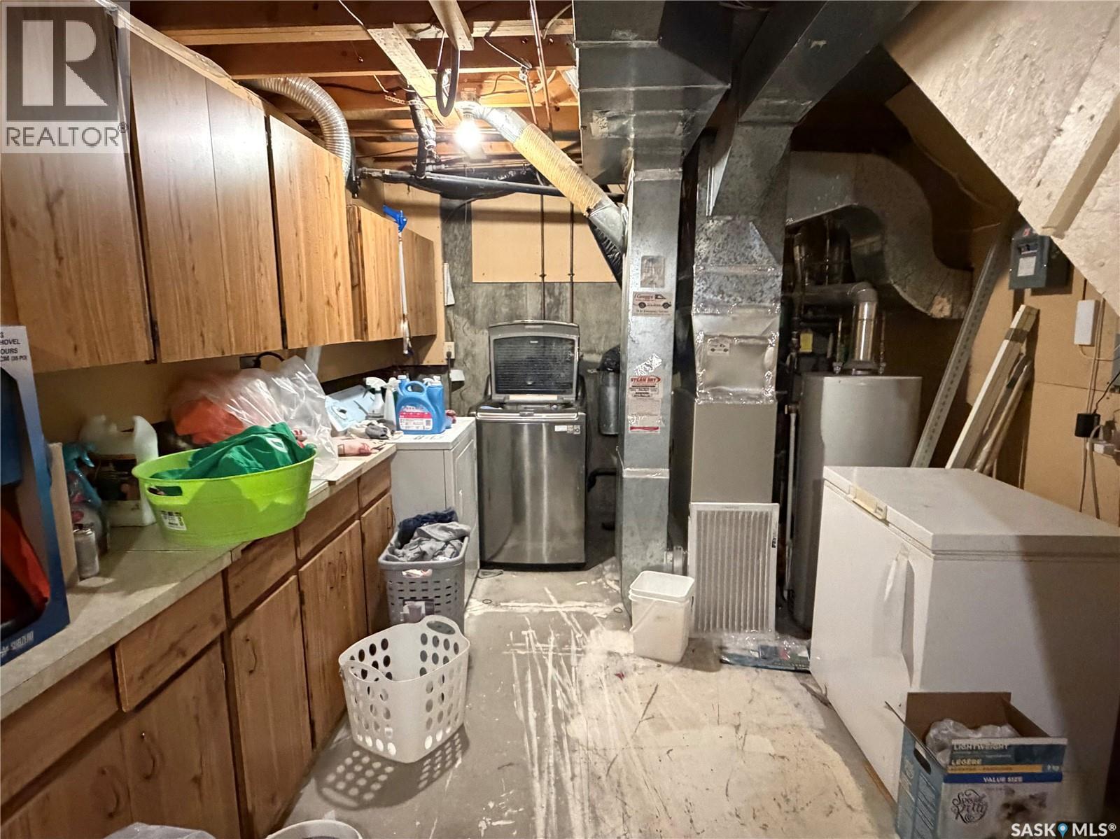 49 331 Pendygrasse Road, Saskatoon, SK - Indoor Photo Showing Laundry Room
