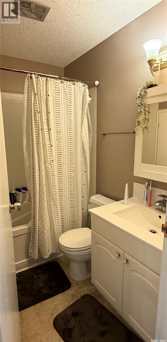 49 331 Pendygrasse Road, Saskatoon, SK - Indoor Photo Showing Bathroom
