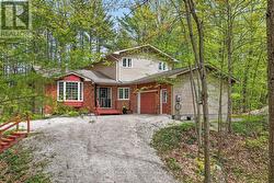 19 THE GRANITE BLUFF Bracebridge (Macaulay), ON P1L 1L4