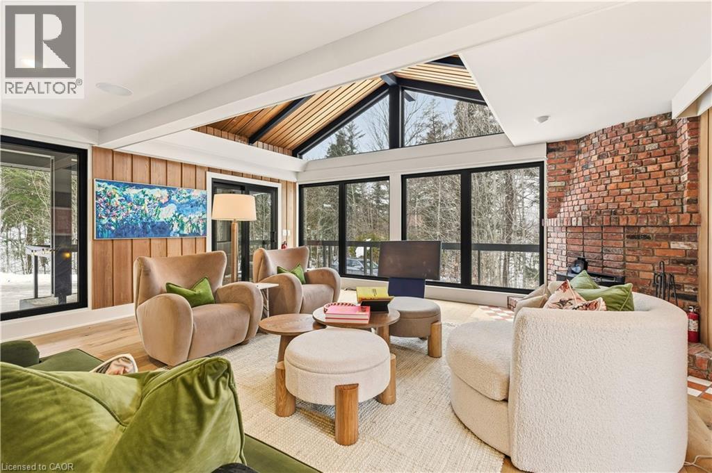 2510 Britannia Road, Burlington, ON - Indoor