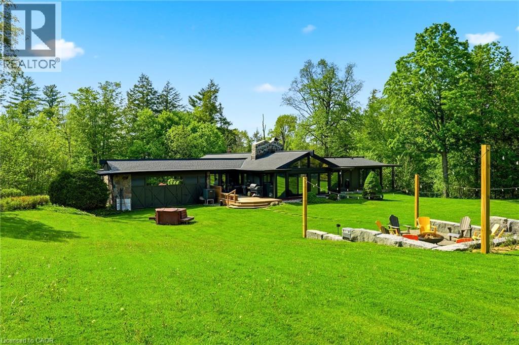 2510 Britannia Road, Burlington, ON - Outdoor