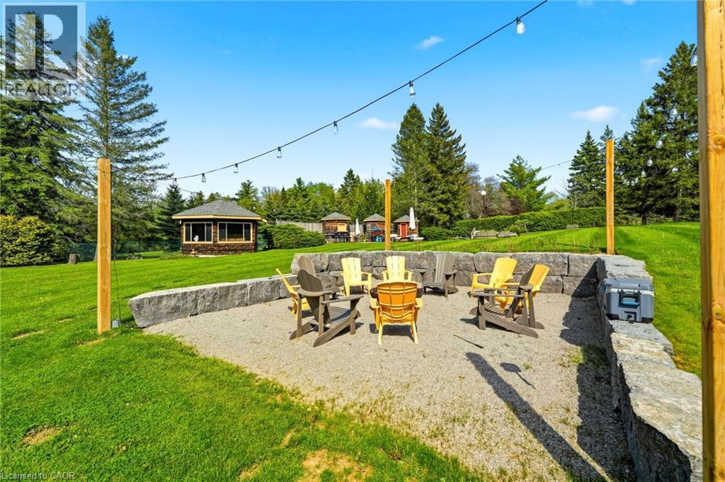 2510 Britannia Road, Burlington, ON - Outdoor