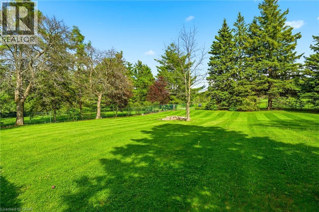 2510 Britannia Road, Burlington, ON - Outdoor