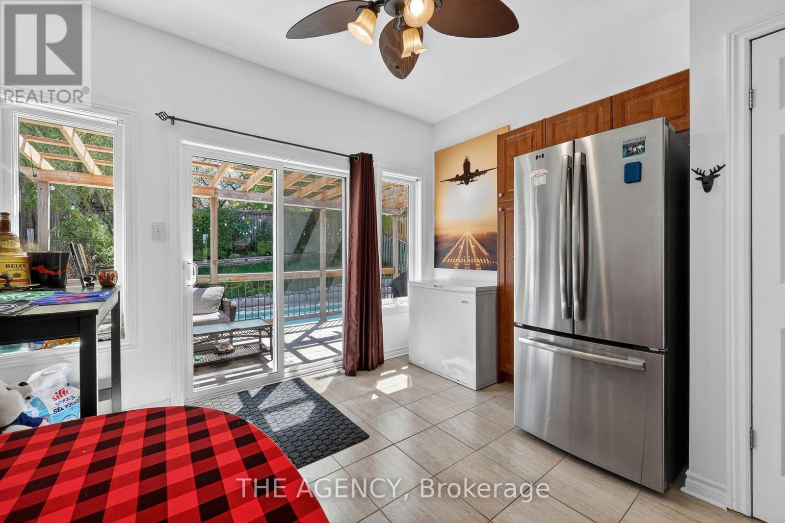 21 Silver Trail, Barrie, ON - Indoor
