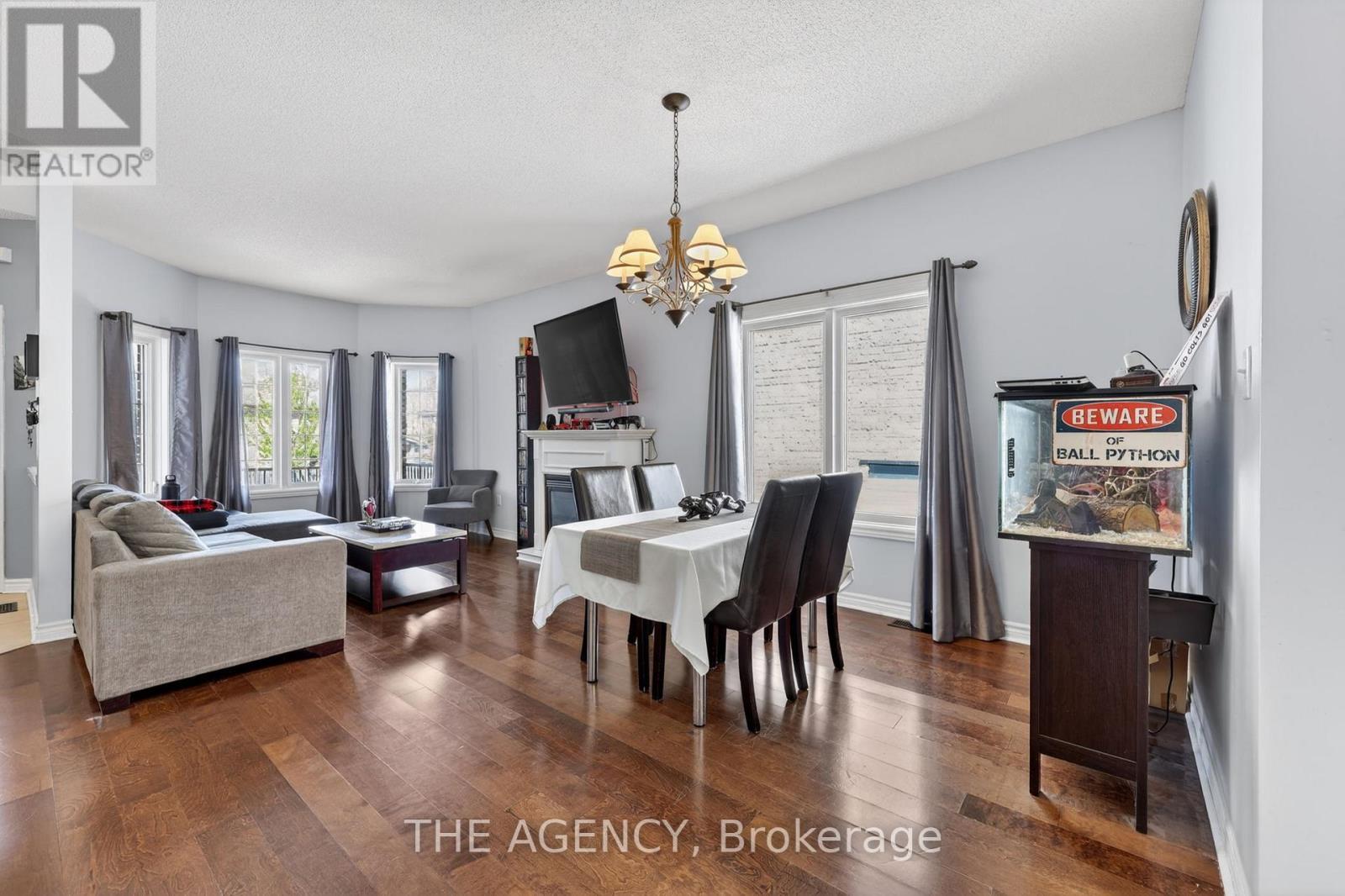 21 Silver Trail, Barrie, ON - Indoor