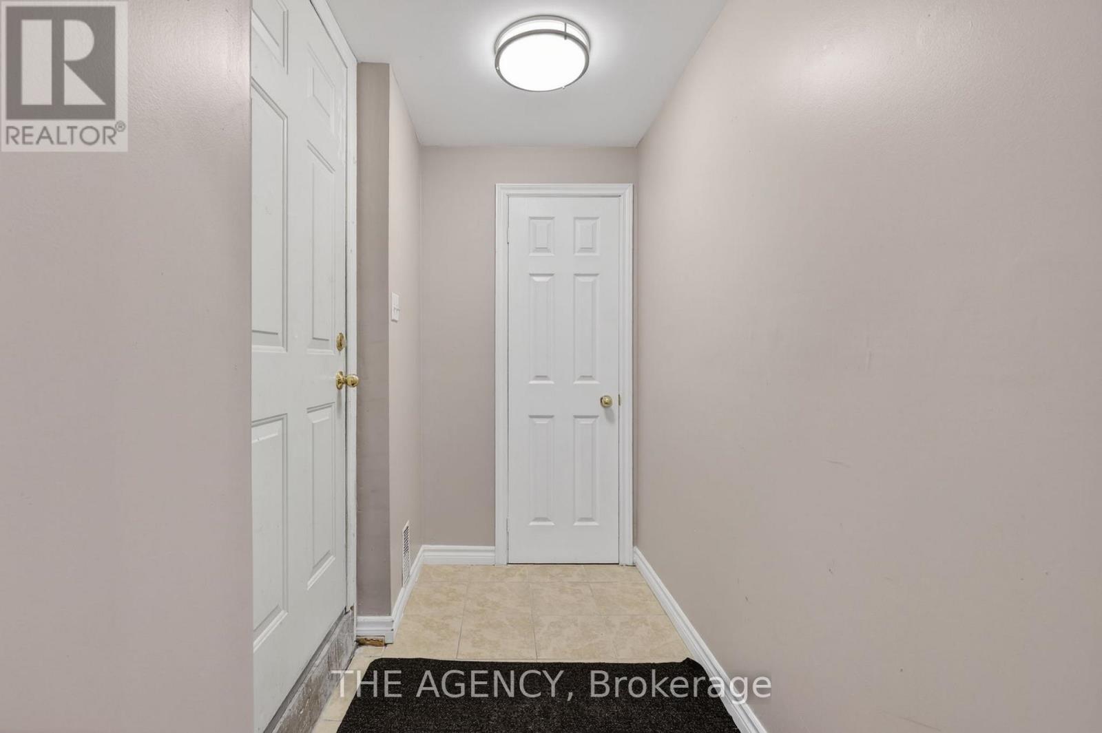 21 Silver Trail, Barrie, ON - Indoor Photo Showing Other Room