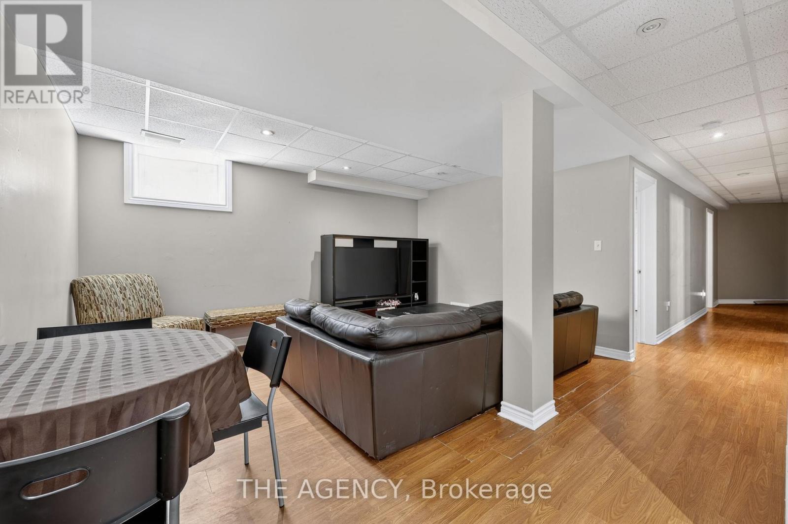 21 Silver Trail, Barrie, ON - Indoor