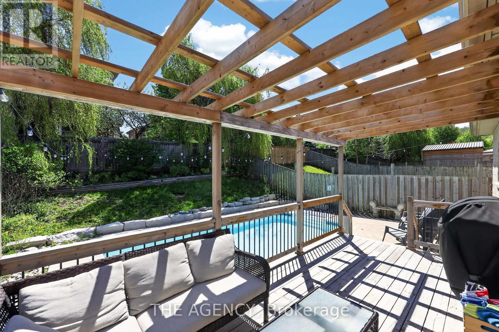 21 Silver Trail, Barrie, ON - Outdoor With Deck Patio Veranda