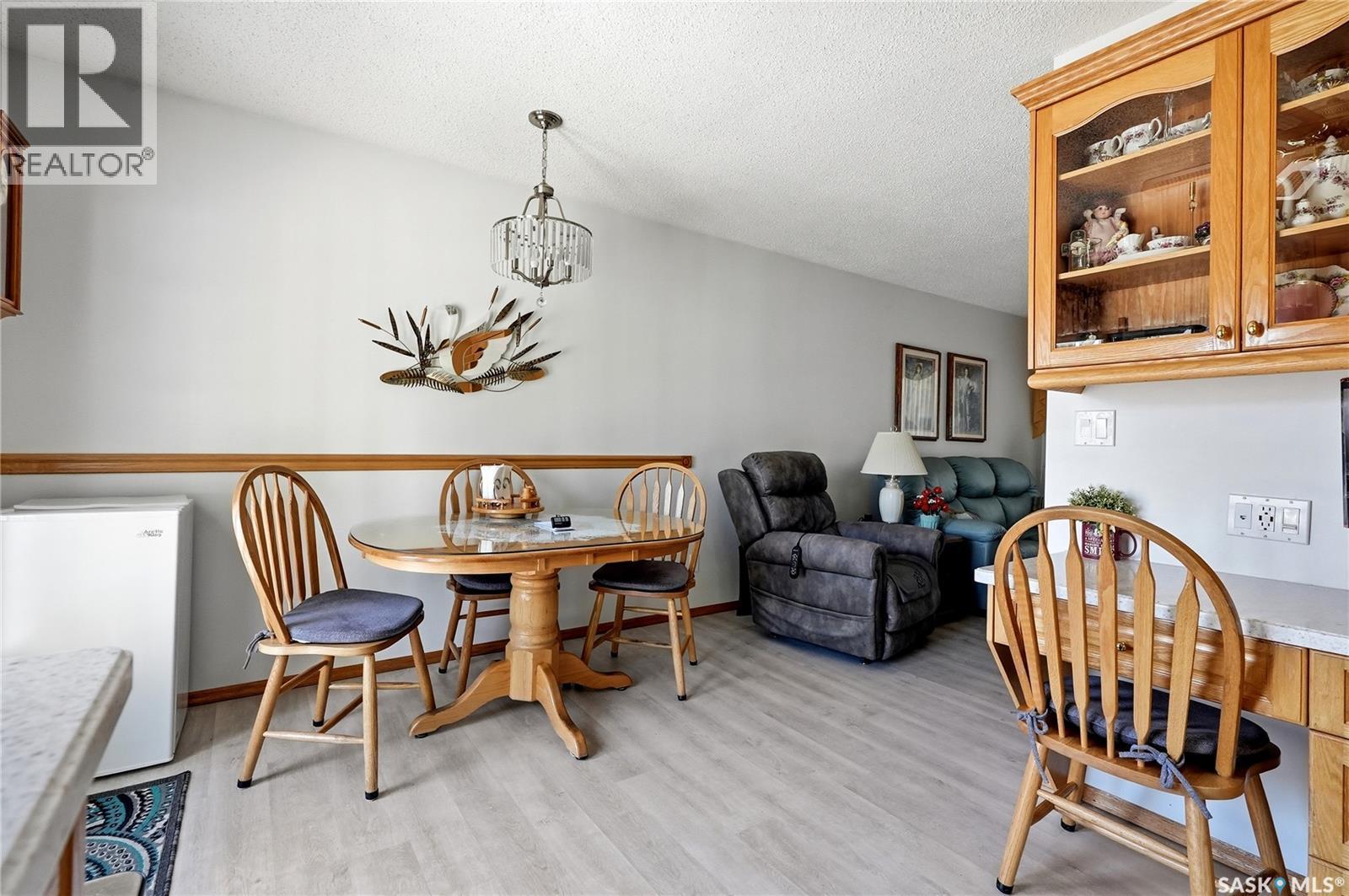3355 Fairlight Drive, Saskatoon, SK - Indoor Photo Showing Dining Room