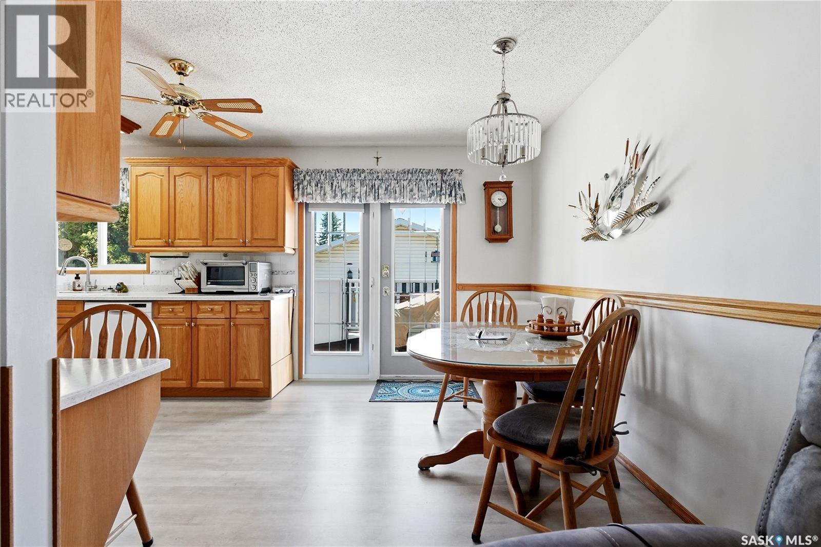 3355 Fairlight Drive, Saskatoon, SK - Indoor