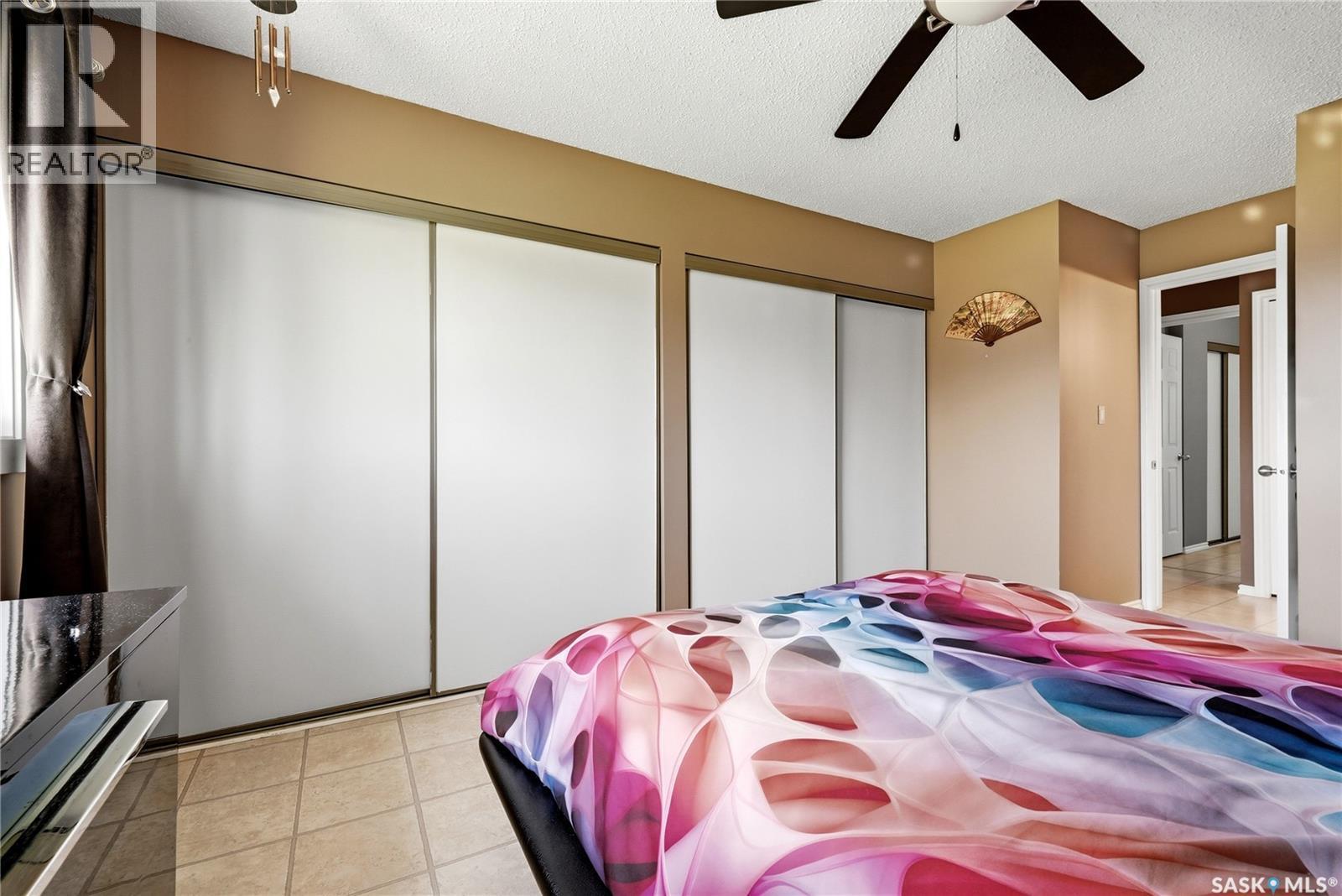 6427 Rochdale Boulevard, Regina, SK - Indoor Photo Showing Bedroom