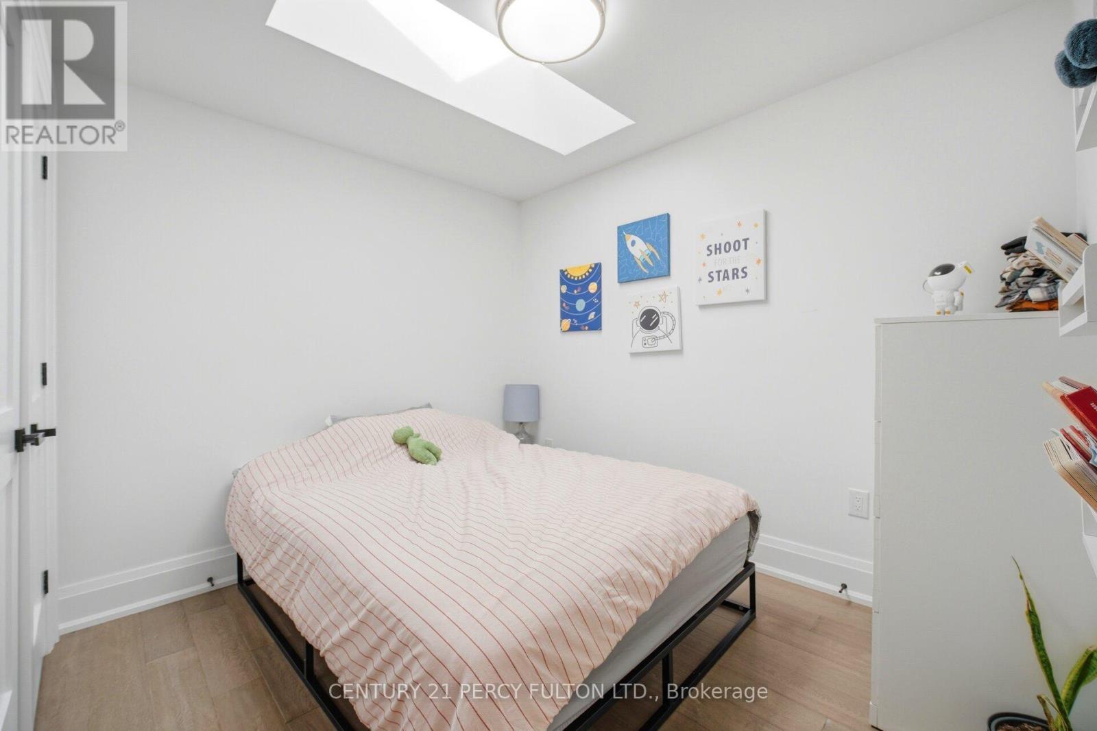 195 Danforth Road, Toronto, ON - Indoor Photo Showing Bedroom
