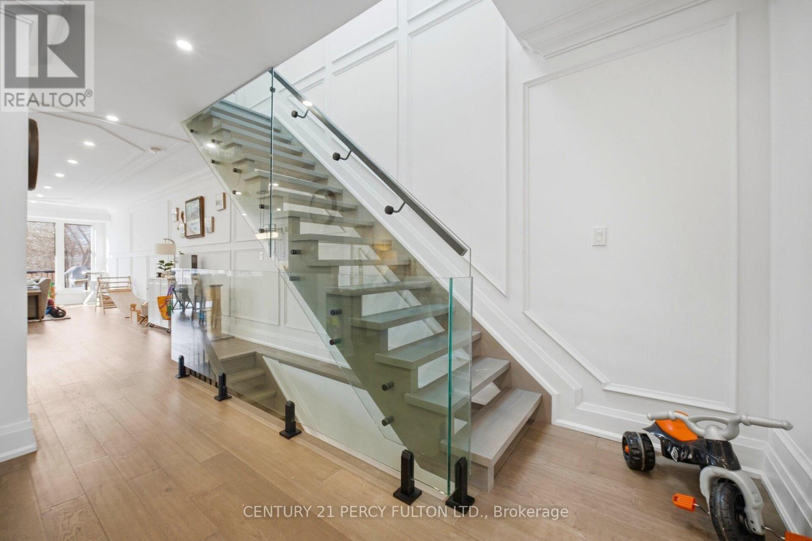 195 Danforth Road, Toronto, ON - Indoor Photo Showing Other Room