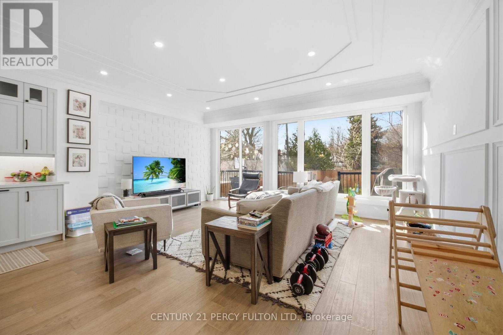 195 Danforth Road, Toronto, ON - Indoor Photo Showing Other Room