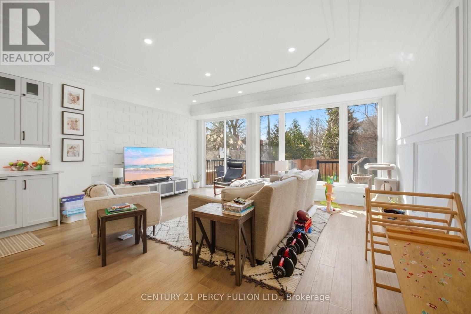 195 Danforth Road, Toronto, ON - Indoor