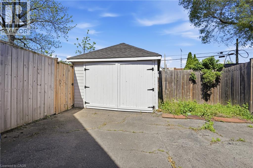 43 Cameron Avenue N, Hamilton, ON - Outdoor