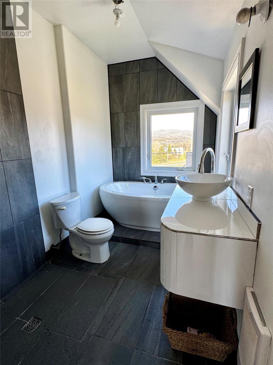 25-27 Main Street S, Rocky Harbour, NL - Indoor Photo Showing Bathroom