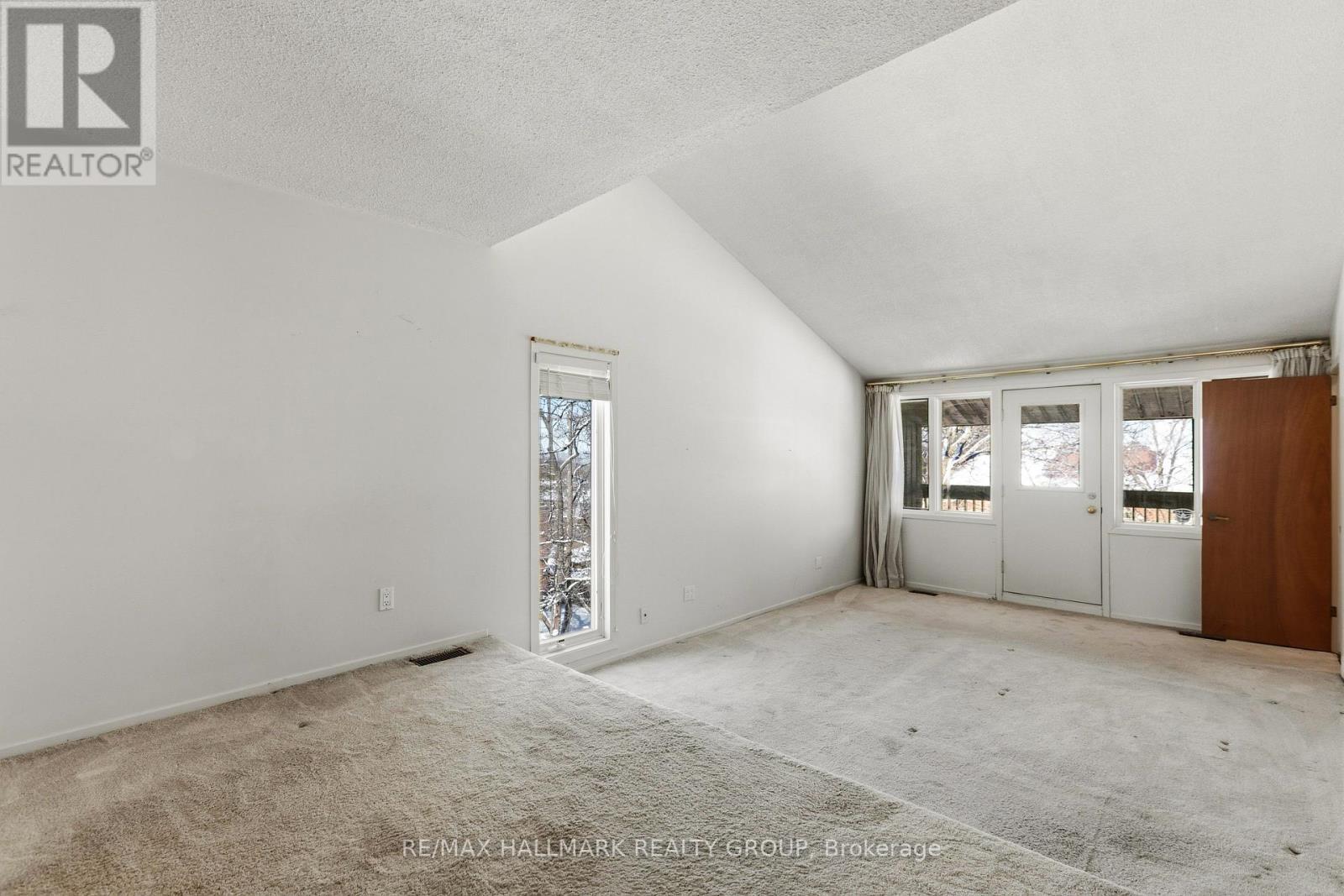 500 Foxview Place, Ottawa, ON - Indoor Photo Showing Other Room