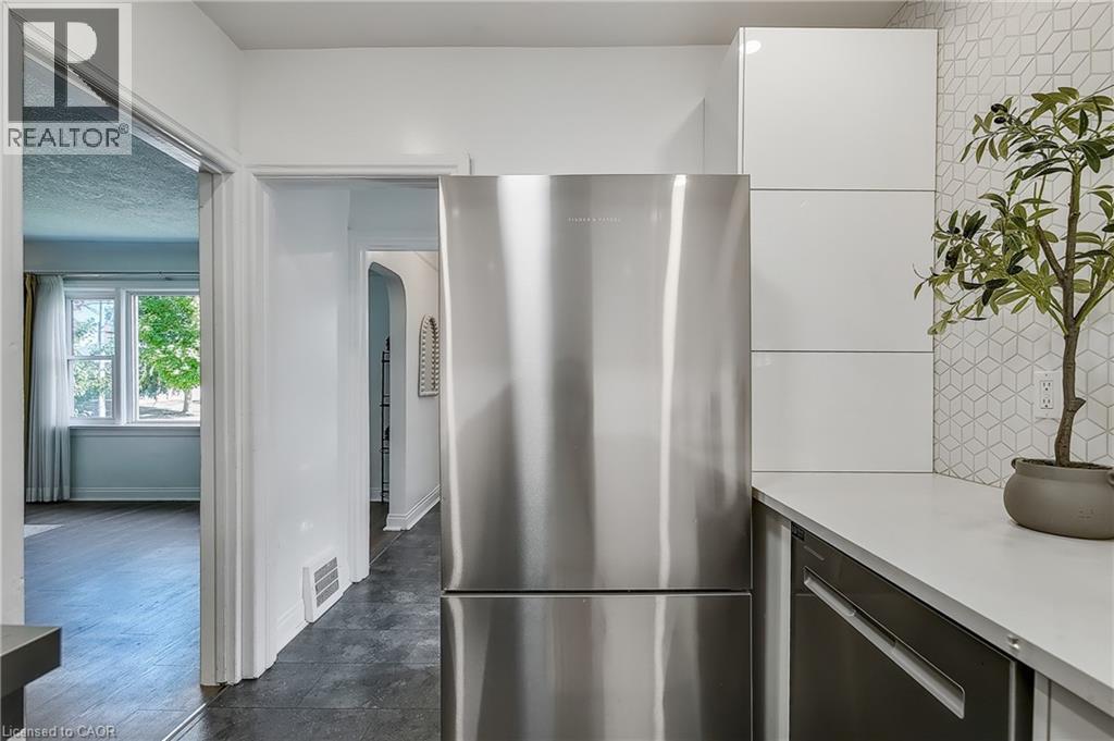 209 Bedford Road, Kitchener, ON - Indoor