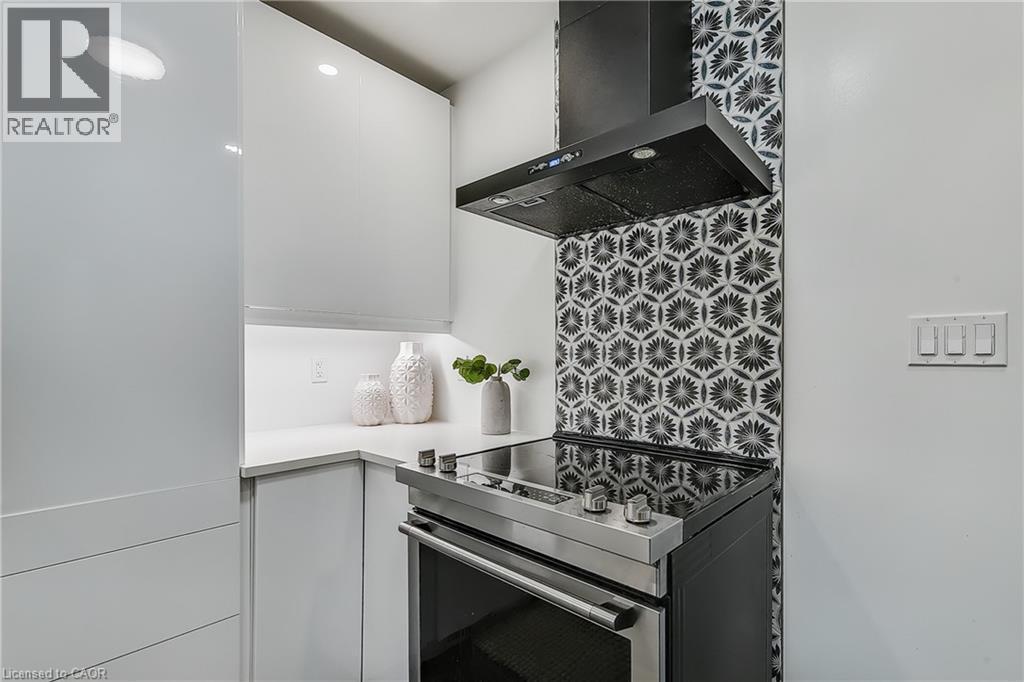 209 Bedford Road, Kitchener, ON - Indoor