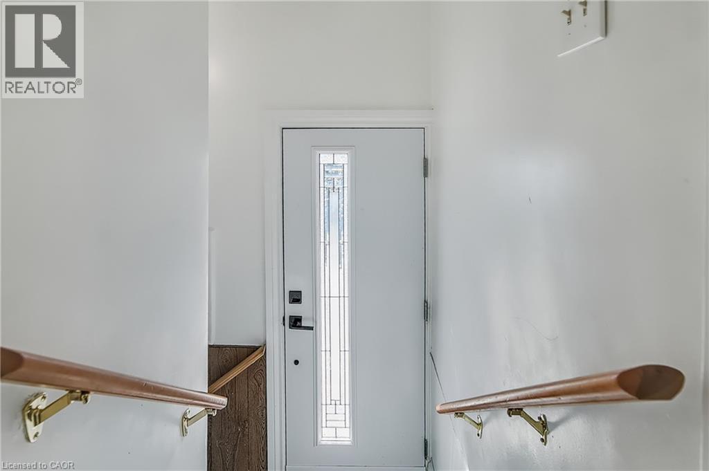 209 Bedford Road, Kitchener, ON - Indoor Photo Showing Bathroom