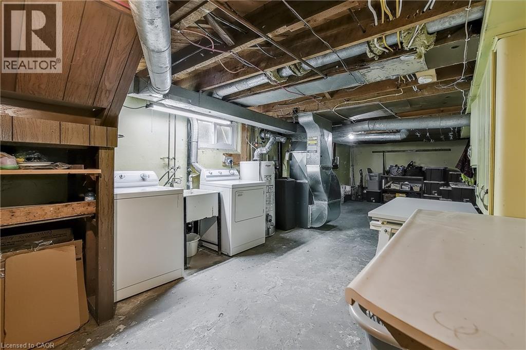 209 Bedford Road, Kitchener, ON - Indoor Photo Showing Laundry Room