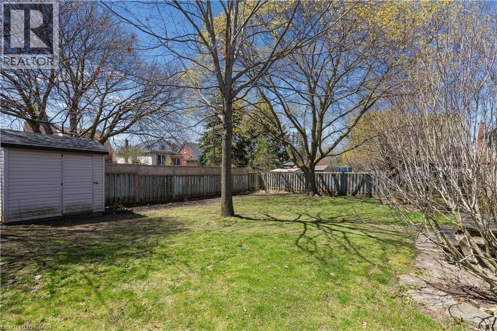 209 Bedford Road, Kitchener, ON - Outdoor