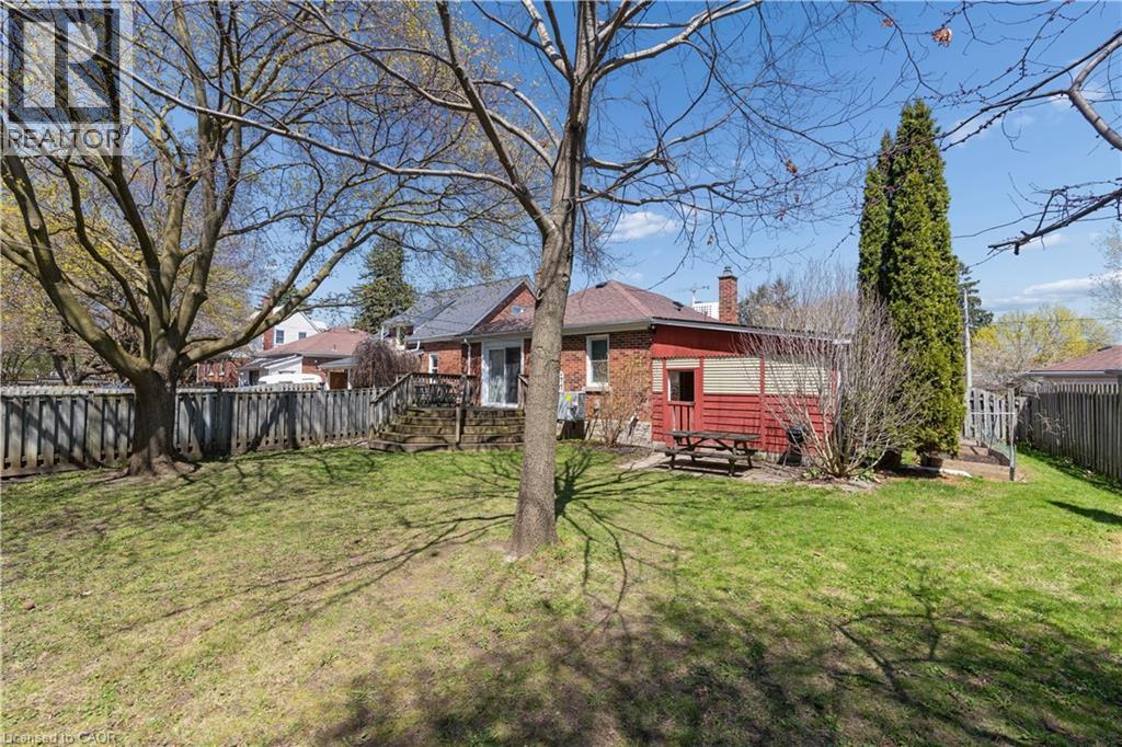 209 Bedford Road, Kitchener, ON - Outdoor