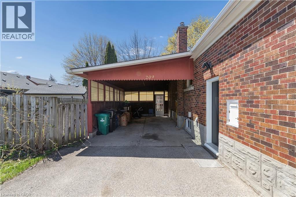 209 Bedford Road, Kitchener, ON - Outdoor With Exterior