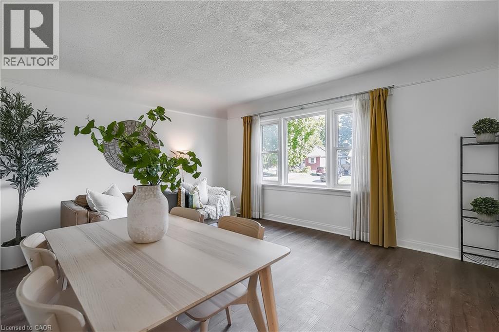209 Bedford Road, Kitchener, ON - Indoor