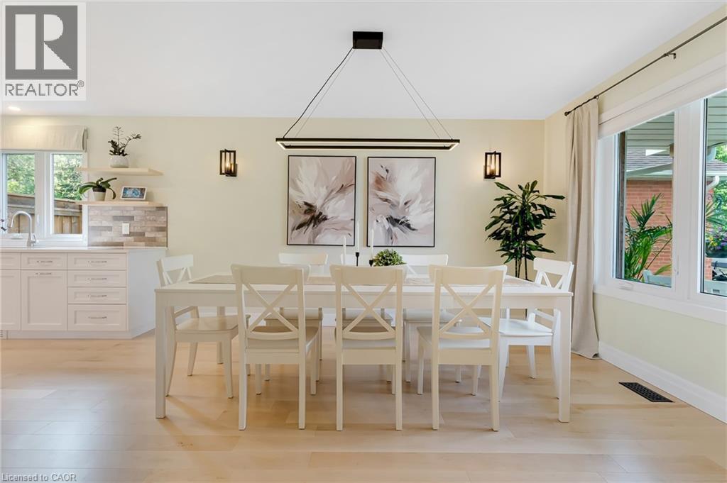 42 Handorf Drive, Cambridge, ON - Indoor Photo Showing Dining Room