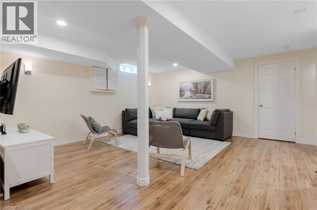 42 Handorf Drive, Cambridge, ON - Indoor