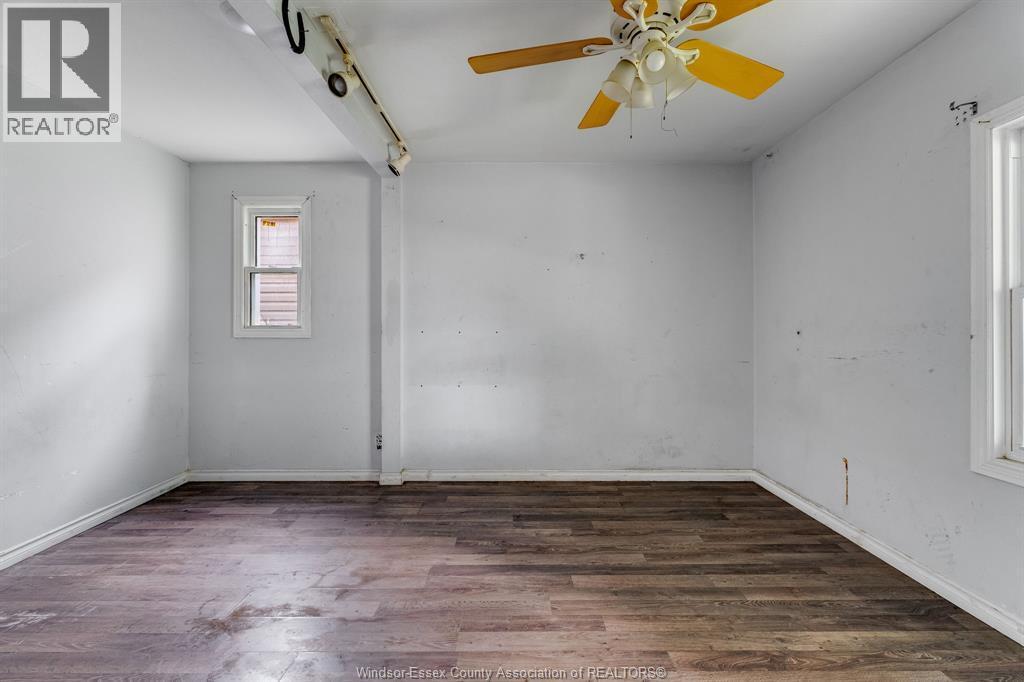 982 Bridge, Windsor, ON - Indoor Photo Showing Other Room