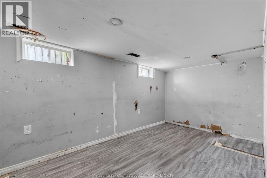 982 Bridge, Windsor, ON - Indoor