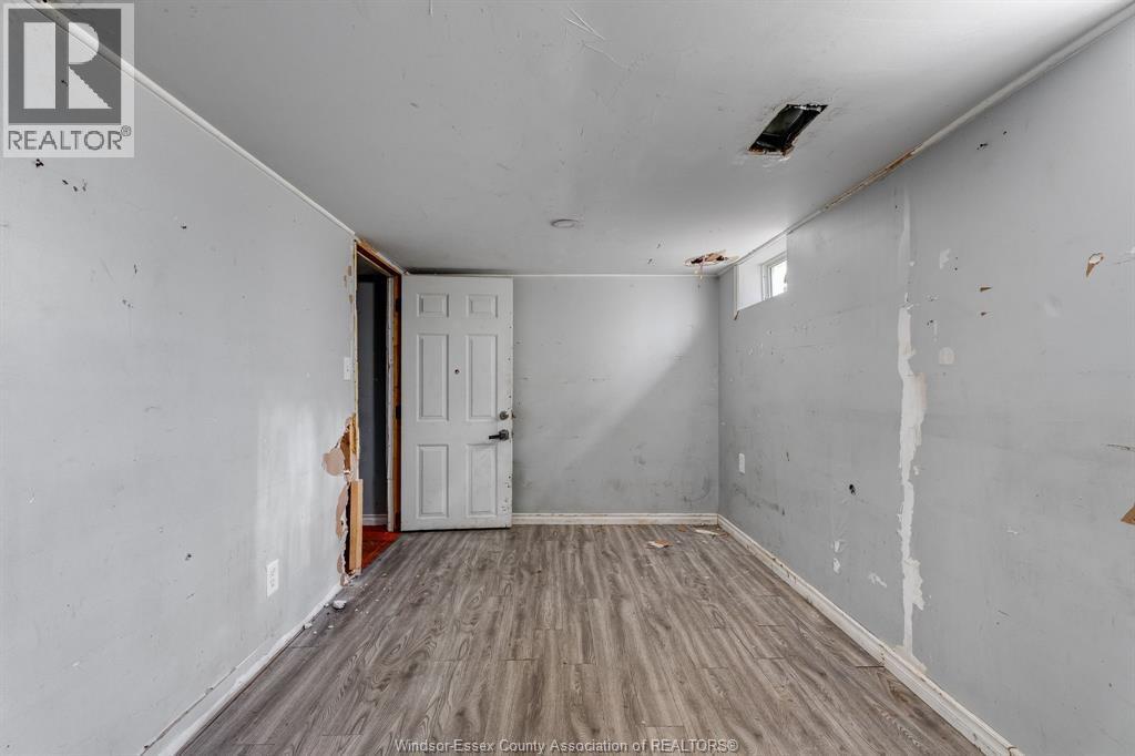 982 Bridge, Windsor, ON - Indoor Photo Showing Other Room