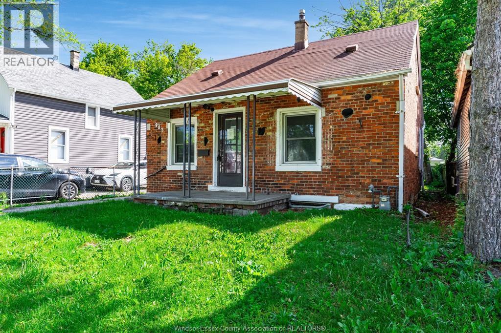982 Bridge, Windsor, ON - Outdoor