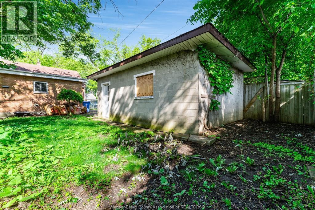 982 Bridge, Windsor, ON - Outdoor