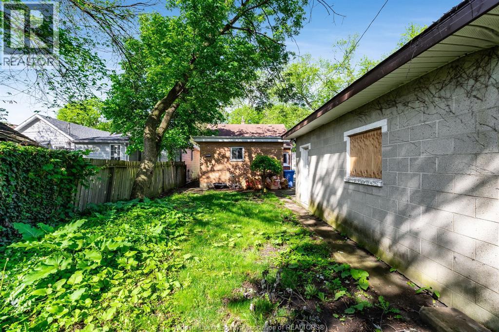 982 Bridge, Windsor, ON - Outdoor