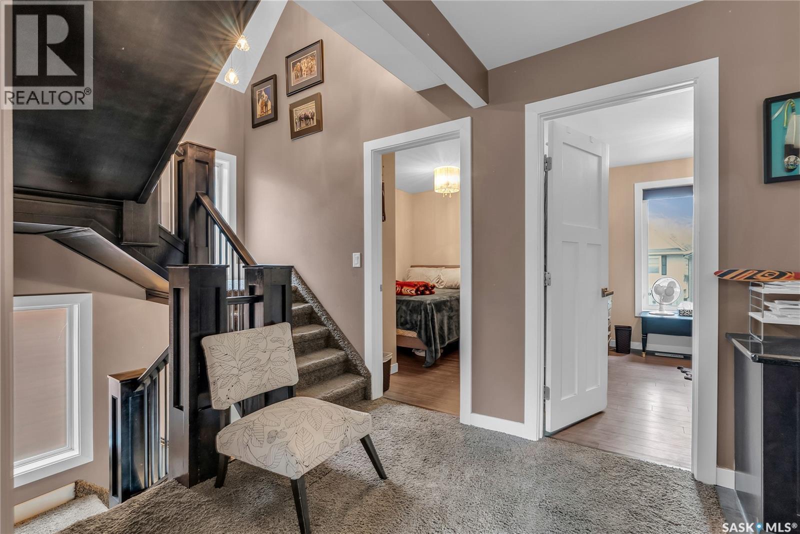 727 6Th Avenue N, Saskatoon, SK - Indoor