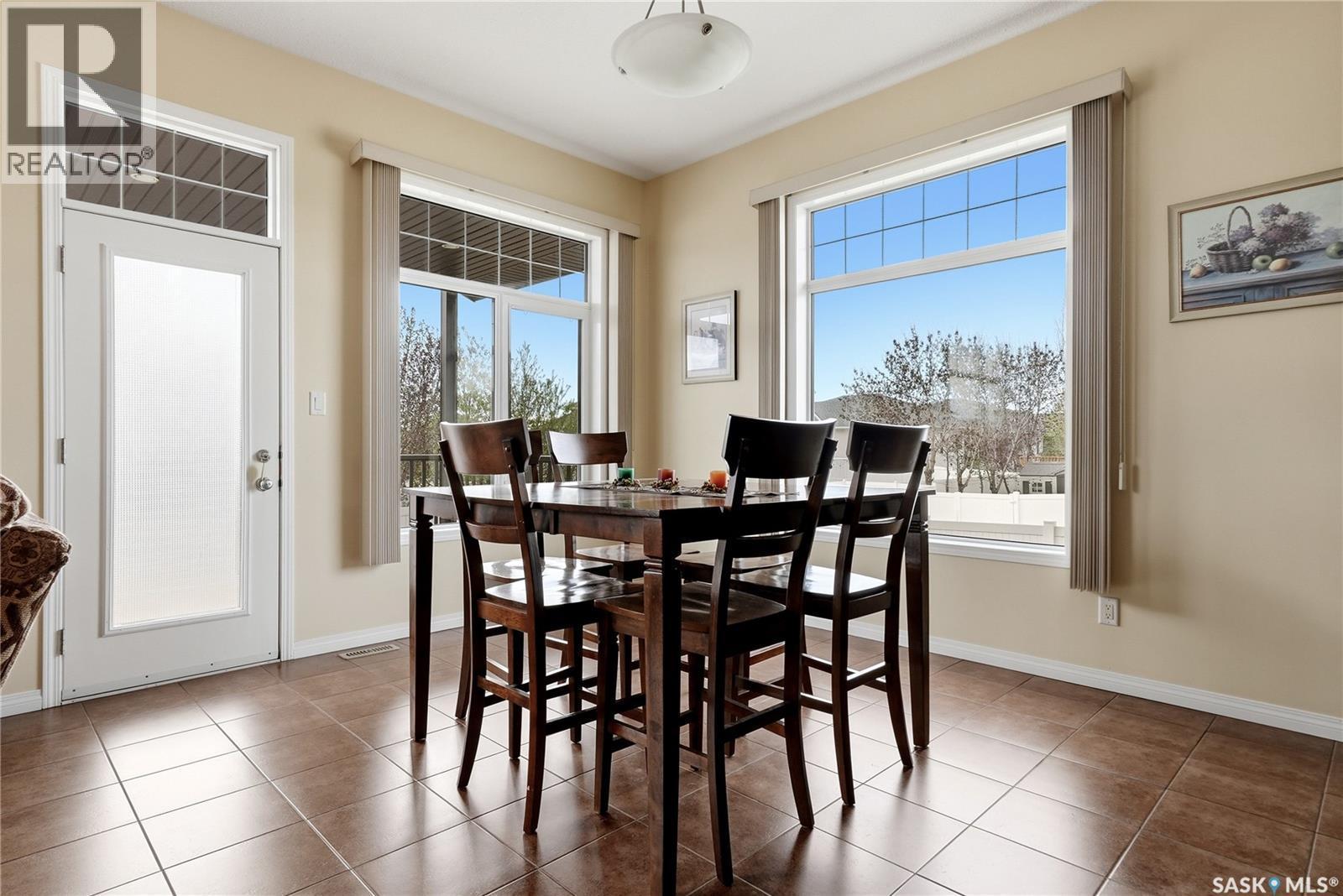 2534 Windsor Park Road, Regina, SK - Indoor Photo Showing Dining Room