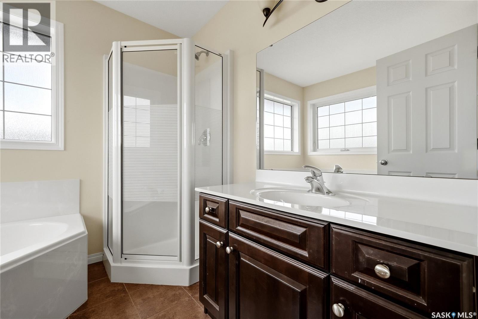 2534 Windsor Park Road, Regina, SK - Indoor Photo Showing Bathroom