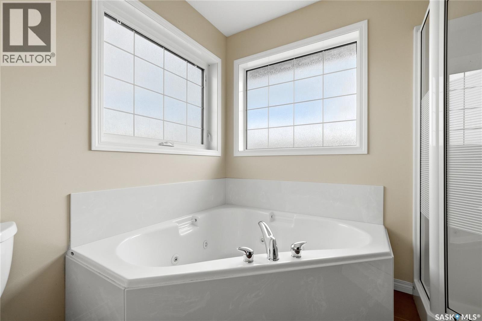 2534 Windsor Park Road, Regina, SK - Indoor Photo Showing Bathroom