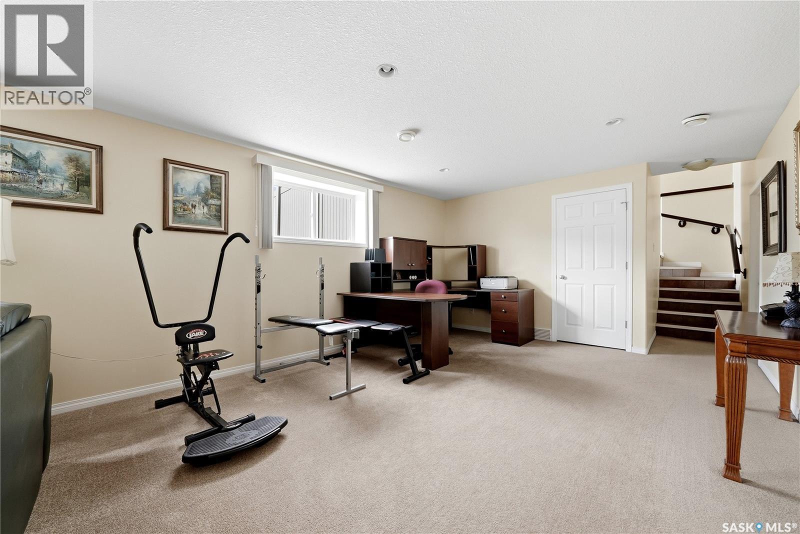 2534 Windsor Park Road, Regina, SK - Indoor