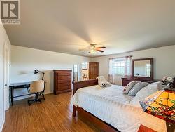Primate Bedroom with ensuite and walk-in closet -