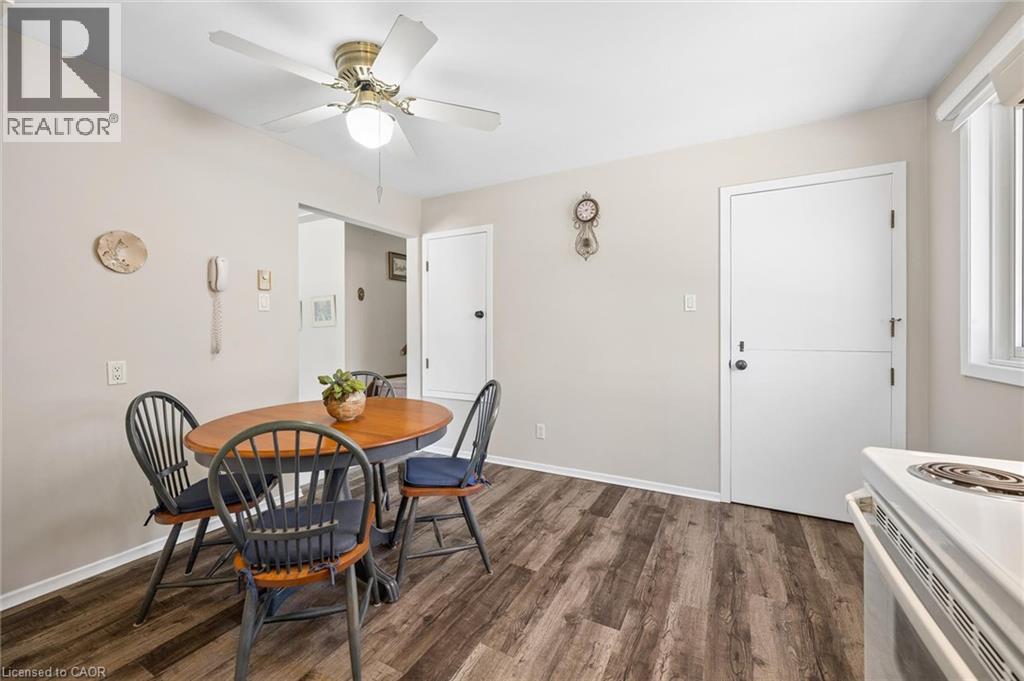 105 Silverspring Crescent, Kitchener, ON - Indoor Photo Showing Dining Room