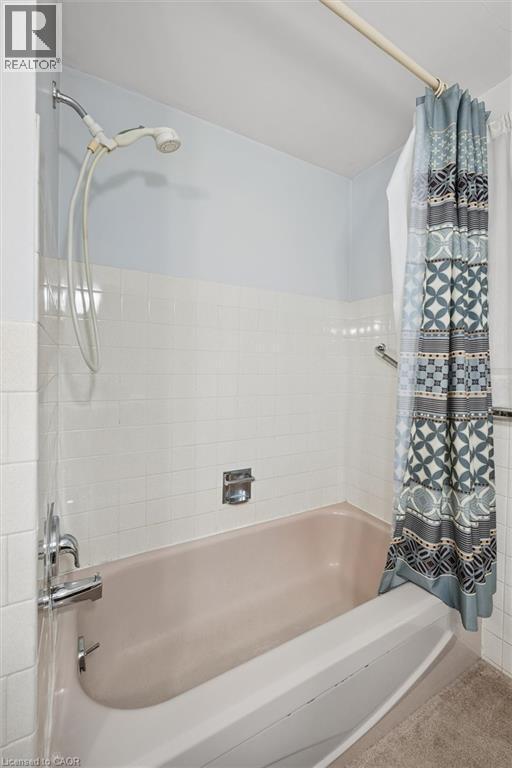 105 Silverspring Crescent, Kitchener, ON - Indoor Photo Showing Bathroom