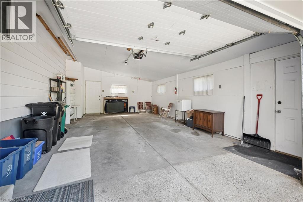 105 Silverspring Crescent, Kitchener, ON - Indoor Photo Showing Garage
