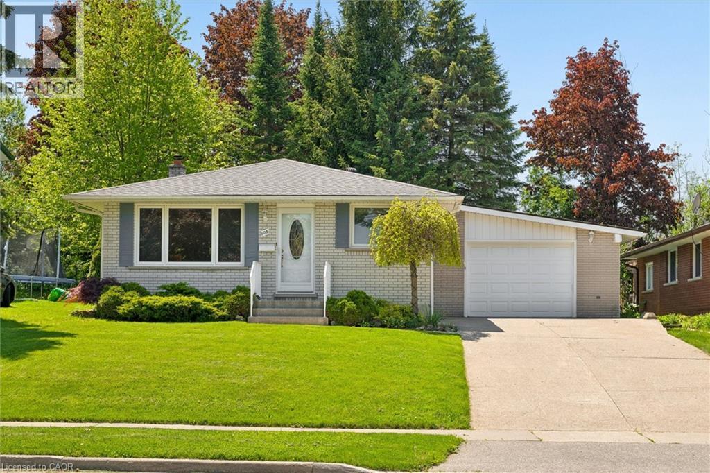 105 Silverspring Crescent, Kitchener, ON - Outdoor