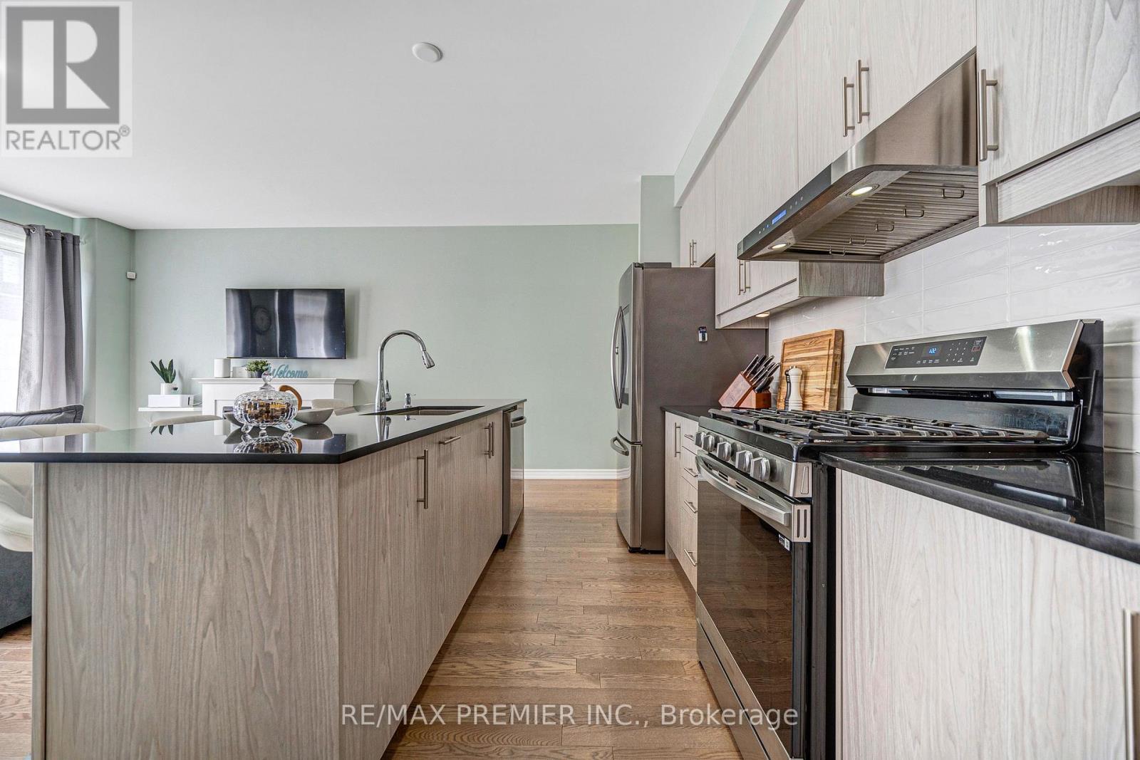 Main - 55 Singhampton Road, Vaughan, ON - Indoor Photo Showing Kitchen